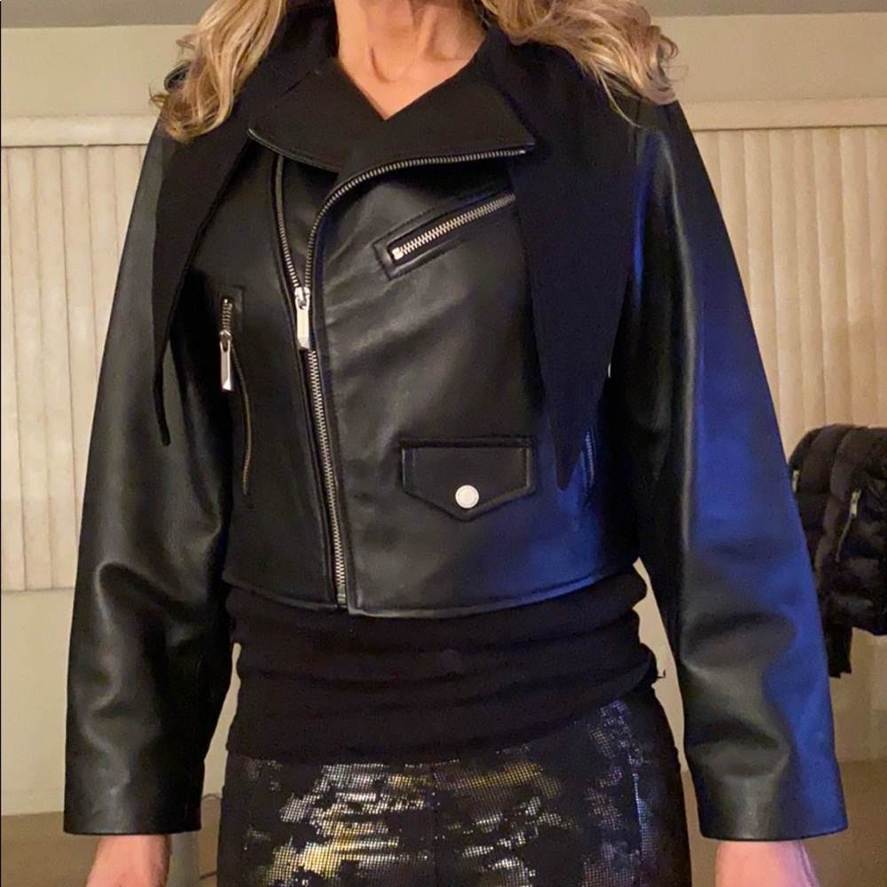 BCBG MAXAZRIA BLACK LEATHER JACkET  SIZE XS - Picture 4 of 5